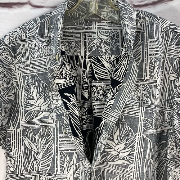 DejaVu Mens Shirt SZ M Hawaiian Short Sleeve Cotton Black White Floral Cotton - Picture 7 of 12